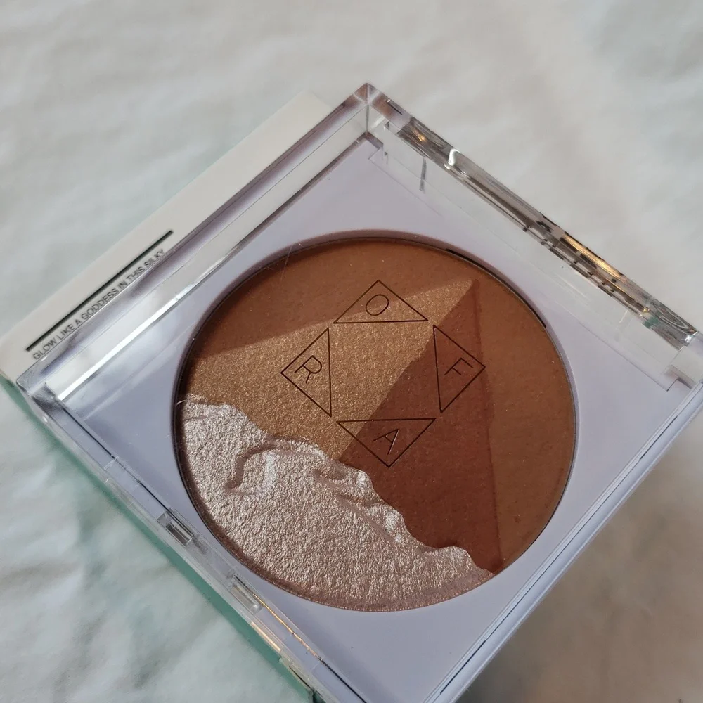 OFRA Cosmetics 3D Pyramid Egyptian Clay Bronzer